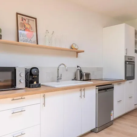 Spacious House With 4 Bedrooms & Garden, Near Tram 3* Mouvaux