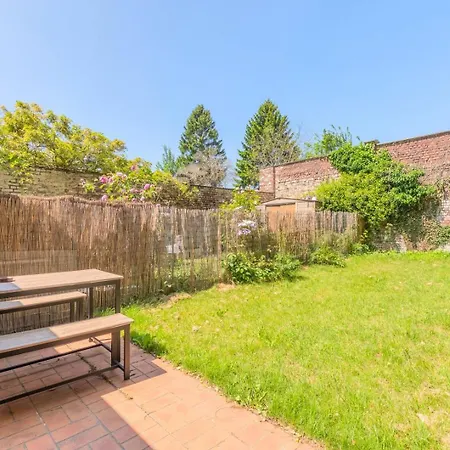 Spacious House With 4 Bedrooms & Garden, Near Tram 3*